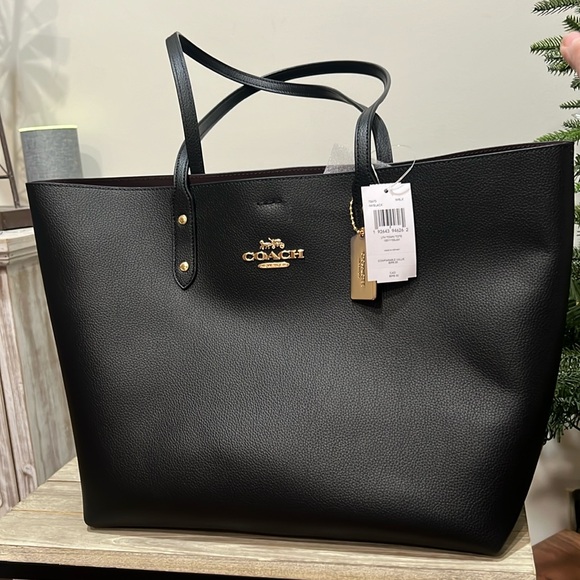 Coach Handbags - Coach Town Tote Black